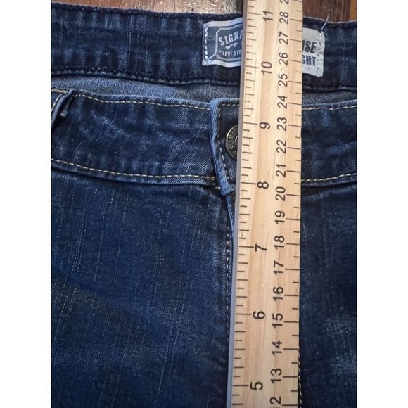 LEVI'S Signature Women's Midrise Short Jeans Size 14 M Boot Cut - Picture 7 of 8